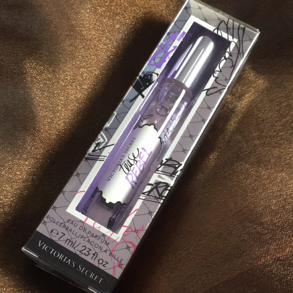 Victoria’s Secret eau de parfum roller ball